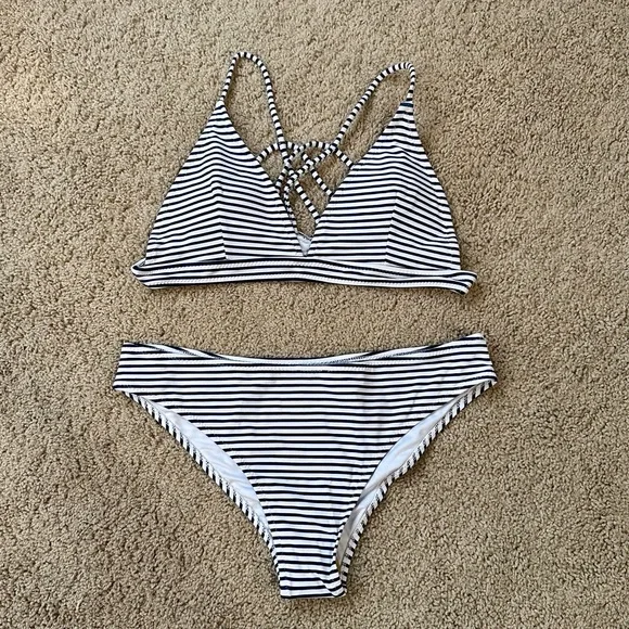 CUPSHE Navy & White Stripped Triangle Top Bikini - Picture 5 of 8